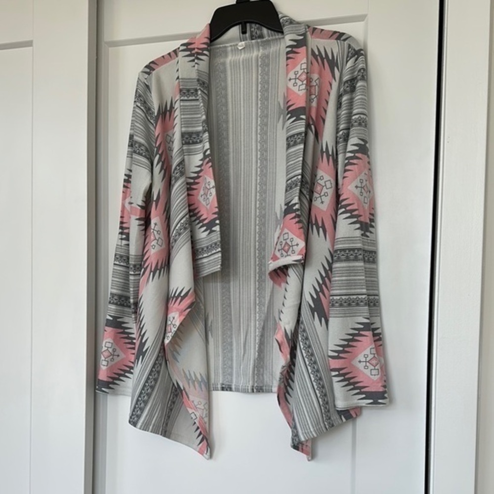 Gray and Coral Geometric Waterfall Open Front Cardigan Small